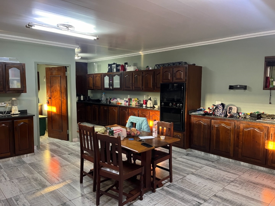 5 Bedroom Property for Sale in Van Der Hoff Park North West